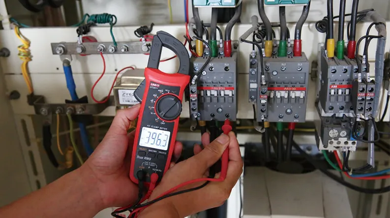 Uni-T Digital Clamp Meter 600A AC/DC True RMS, Neutral/Live Wire Test, Resistance, Capacitance and Temperature UT204+.webp