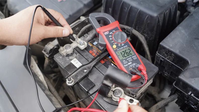 Uni-T Digital Clamp Meter 600A AC/DC True RMS, Neutral/Live Wire Test, Resistance, Capacitance and Temperature UT204+.webp