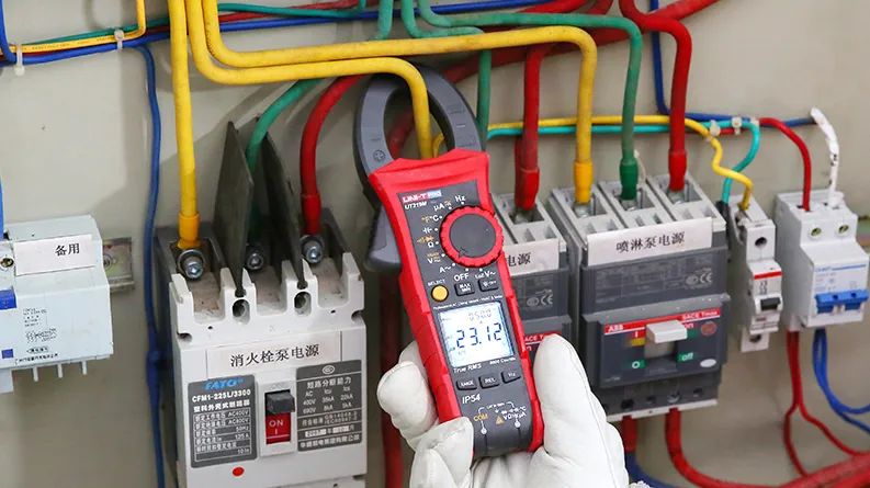 UT219M-Current-Measurement (1).webp