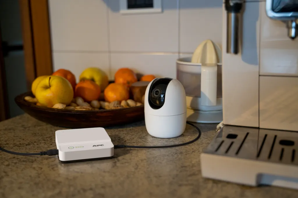 APC Back-UPS Connect 12Vdc 36W, Lithium-ion, Mini Network UPS to Protect Internet Routers, IP Cameras And More.webp