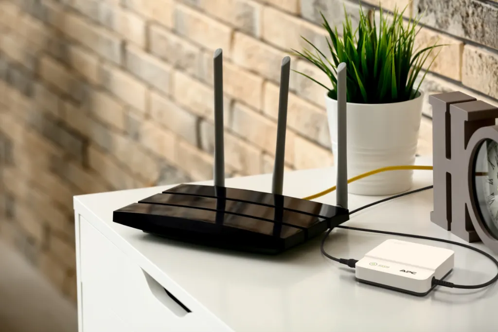 APC Back-UPS Connect 12Vdc 36W, Lithium-ion, Mini Network UPS to Protect Internet Routers, IP Cameras And More.webp
