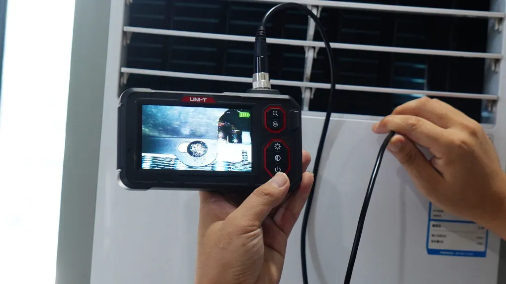 Uni-T Industrial Borescope 4.3" IPS LCD IP67 8mm Lens 8 LEDs UT667.webp