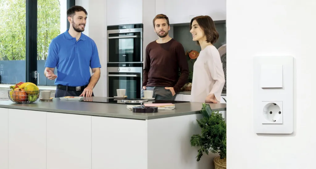 Schneider Electric New Unica Elite Package | 565 Pieces + 30 Pieces Free | White.webp