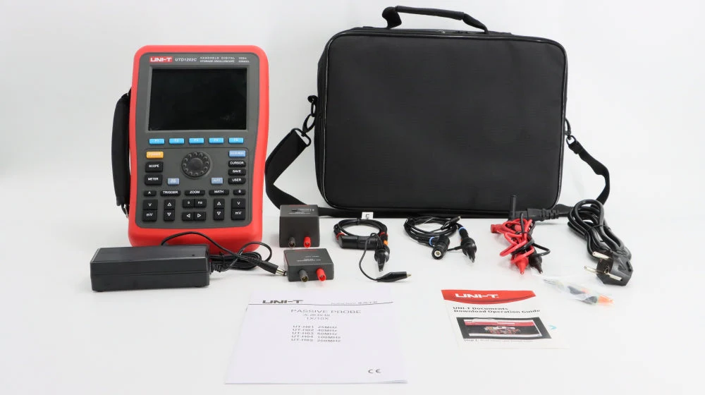 Uni-T Handheld Oscilloscope 100 MHz 2 Channels 7,5kpts, 1GS/s  5,7 inches TFL LCD