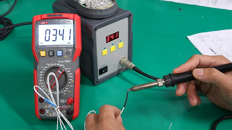 UT89X-Temperature-Measurement.webp