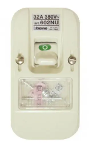 [602NU] Bticino Mount Fuse Switch 32A 380v